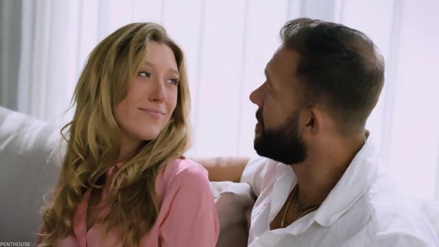 Penthouse Gold - Addison Vodka 4K