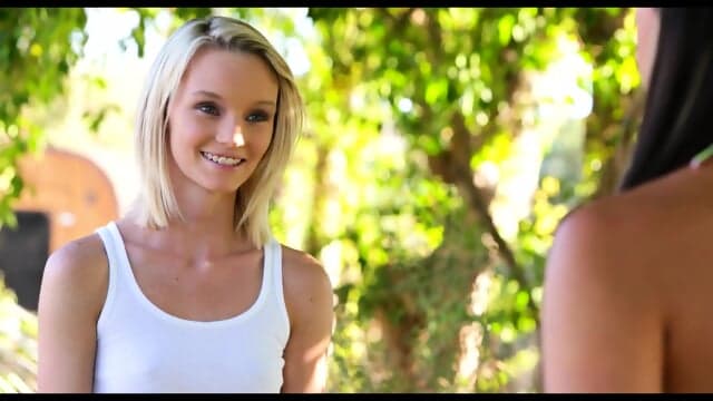 Tribbing Fun - Sammie & Marina [4K]