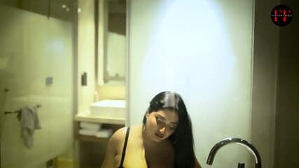 Priti Roy Bathtub Scene Wet Hot 💦💦💦
