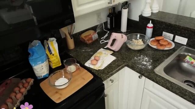 let s bake something with cream