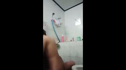 Demi iphone rela dientot ayah