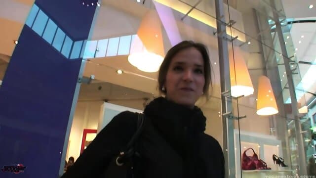 Amateur Girl Fucked In Shopping Mall Toilet