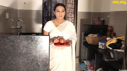 Auntie No. 1 (Kajal Chauhan) 2022 Neonx Vip